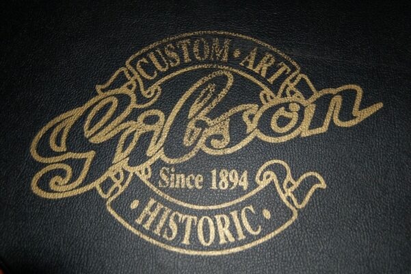 Gibson Guitar